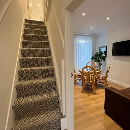 2025 Award Winner Liverpool Cherry House - 4 Bedrooms Exterior photo