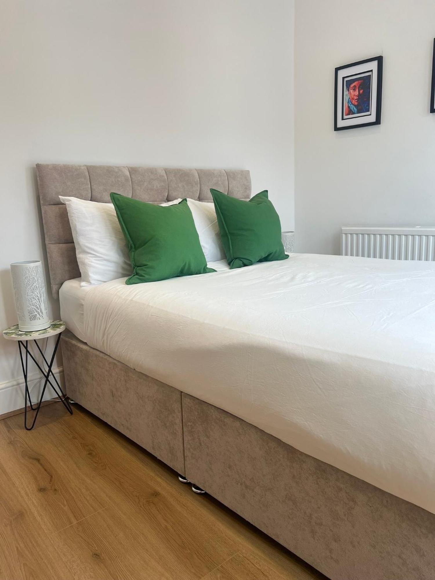2025 Award Winner Cherry House - 4 Bedrooms