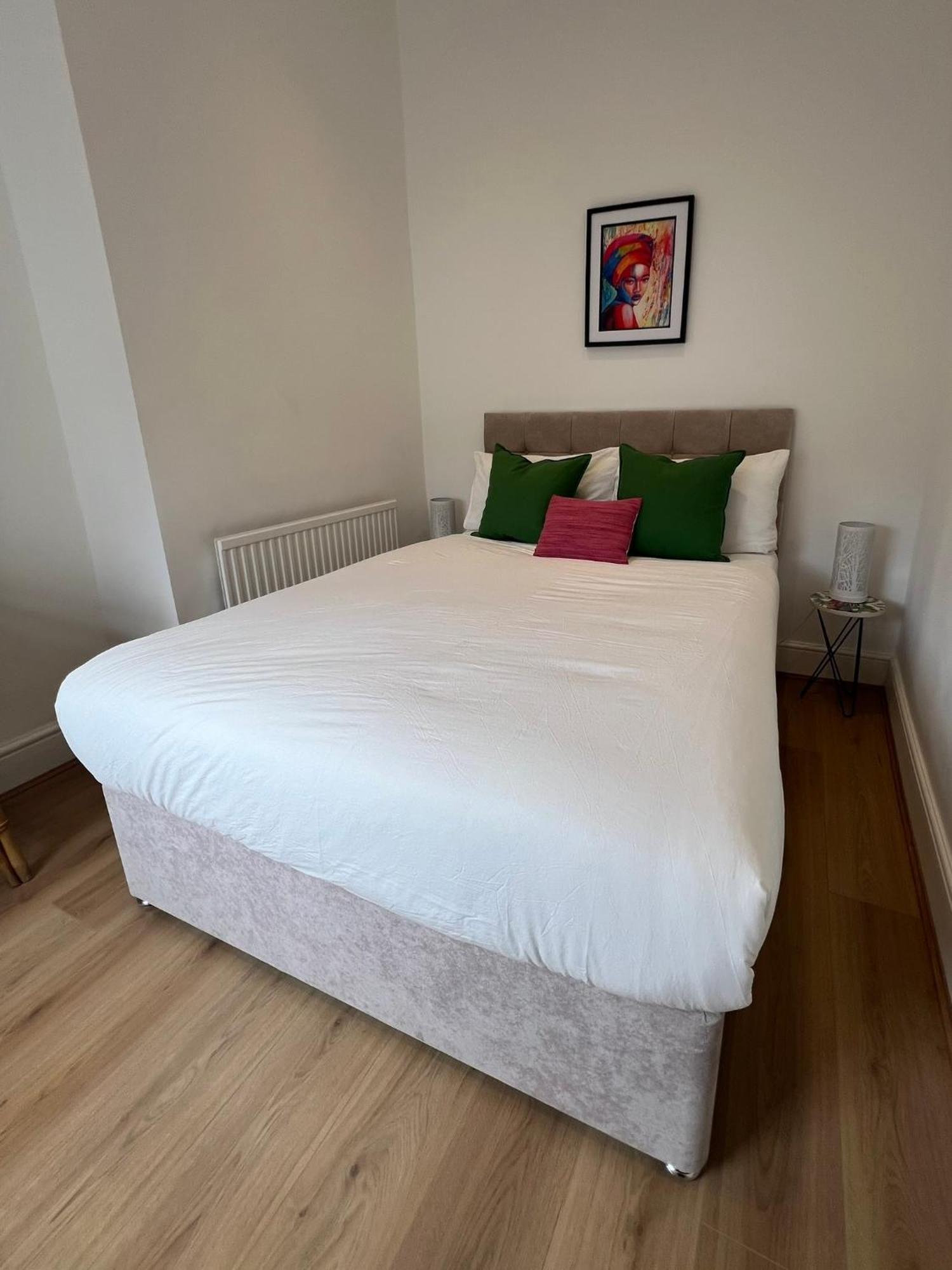 2025 Award Winner Cherry House - 4 Bedrooms *
