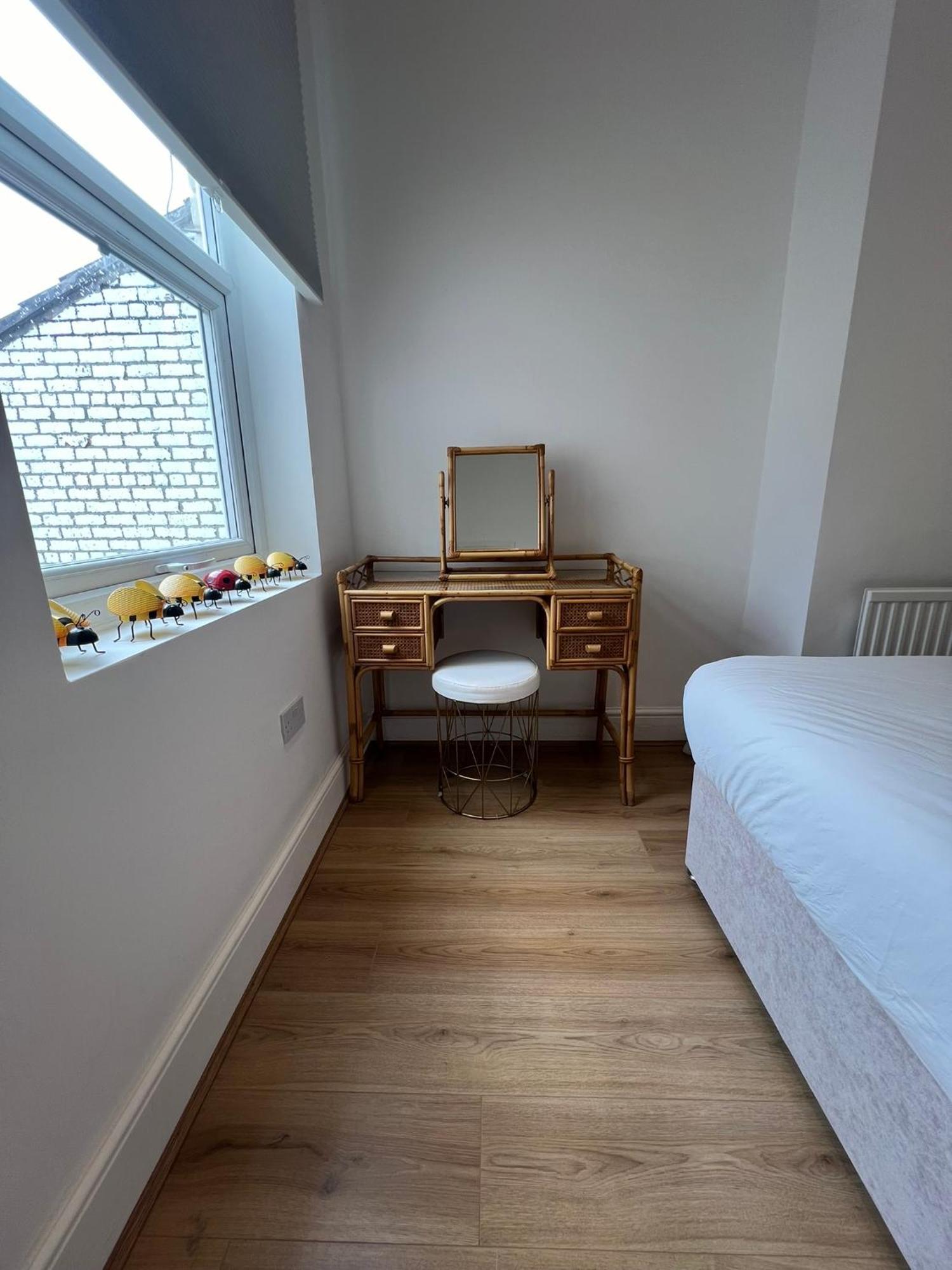 2025 Award Winner Cherry House - 4 Bedrooms Holiday home *