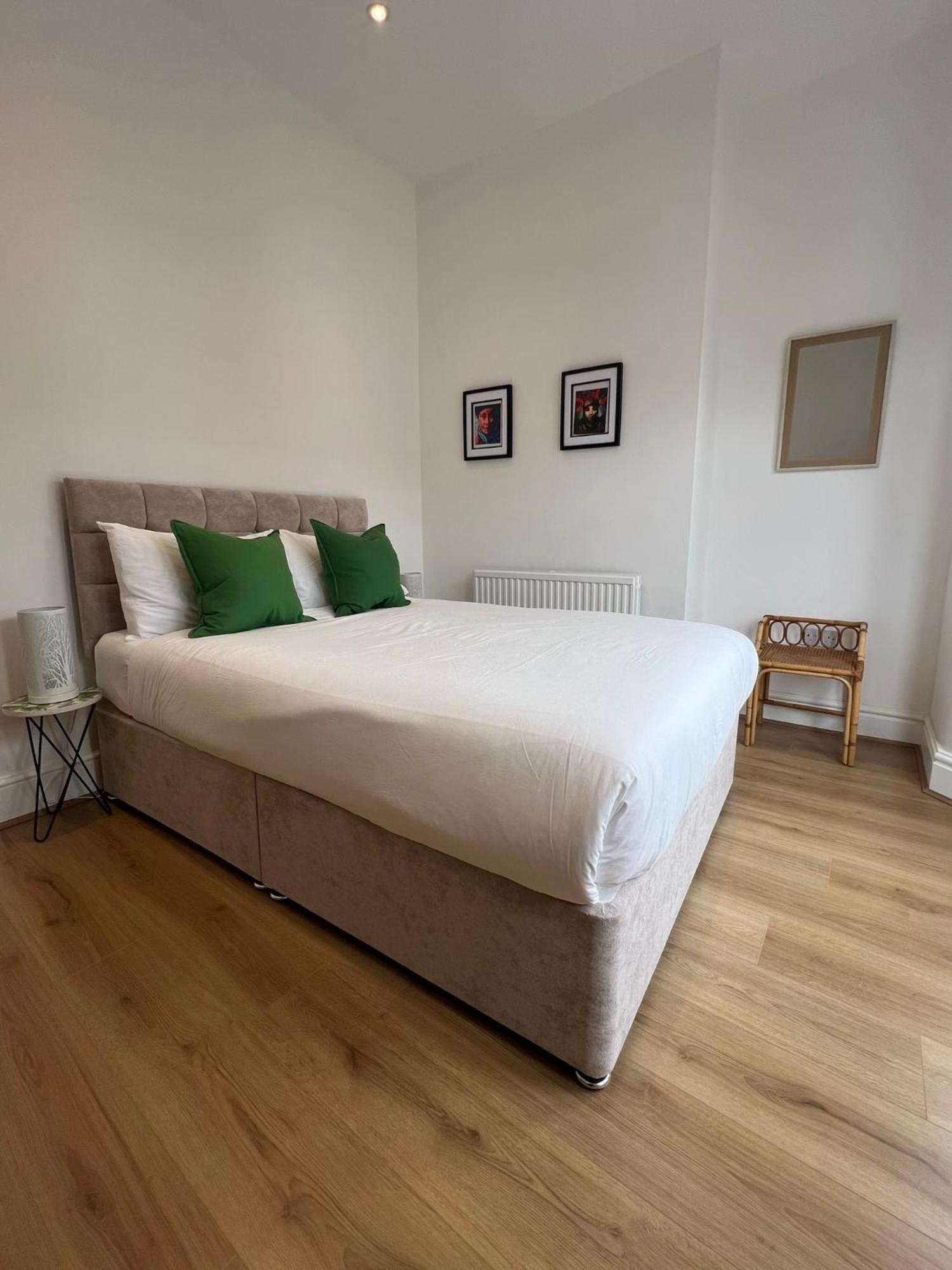 2025 Award Winner Cherry House - 4 Bedrooms * Liverpool
