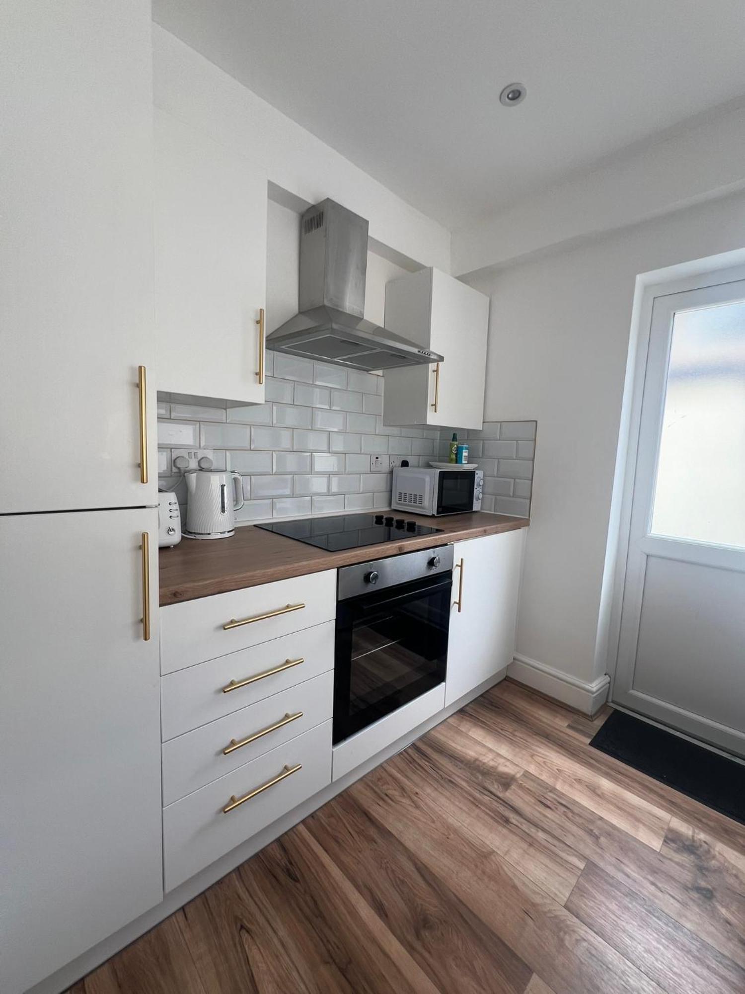 2025 Award Winner Cherry House - 4 Bedrooms Holiday home