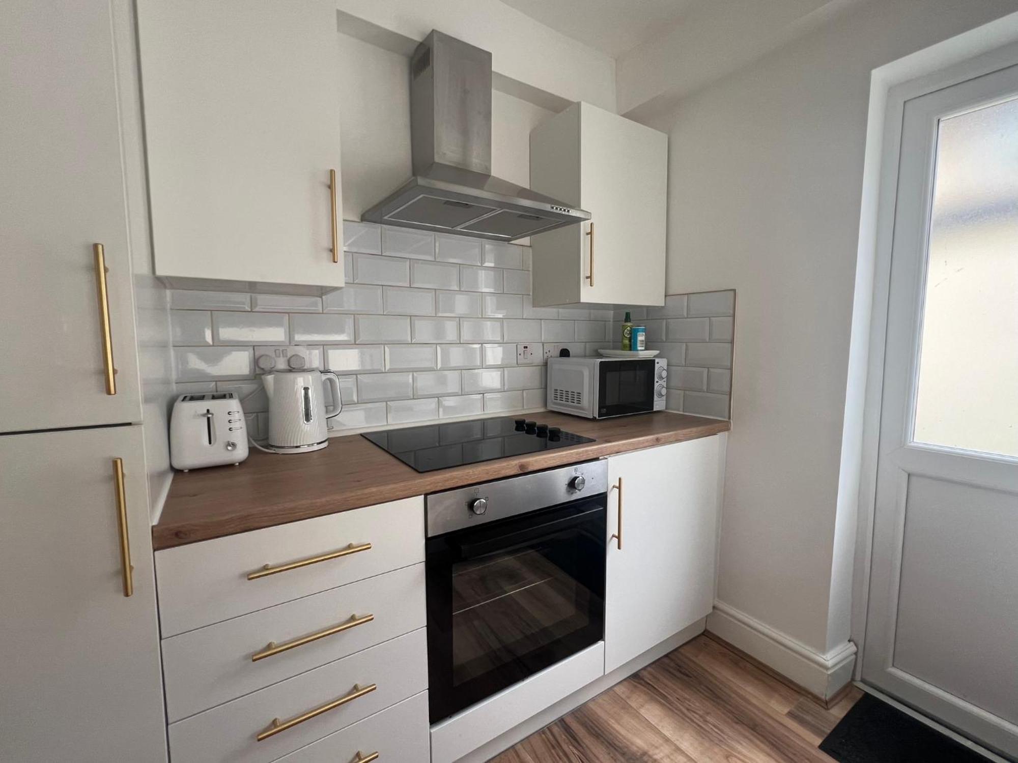 2025 Award Winner Cherry House - 4 Bedrooms Holiday home Liverpool