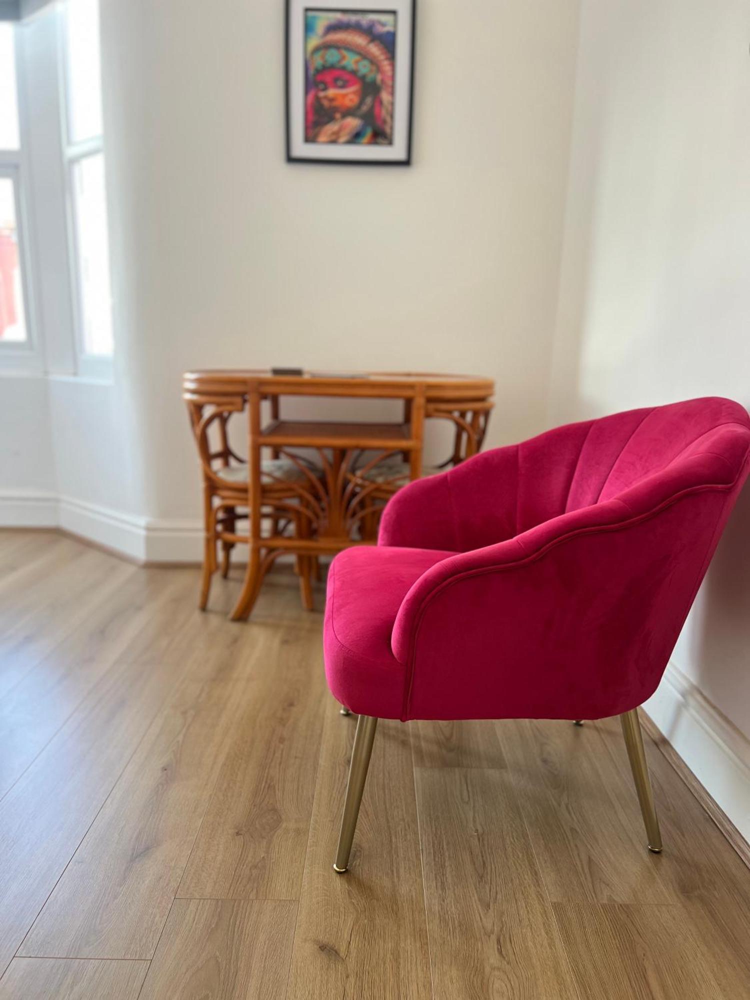 2025 Award Winner Cherry House - 4 Bedrooms